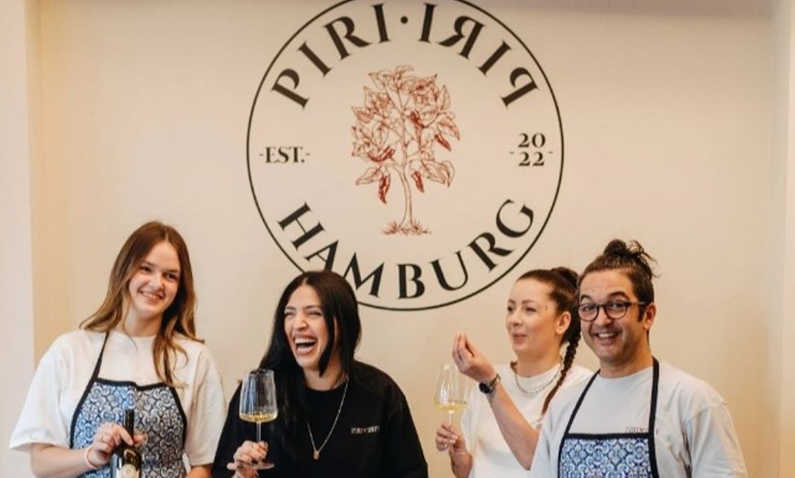 Image 7: 4 - 8 Petiscos opt. inkl. 1 - 2 Weinflaschen für 2 - 4 Personen 