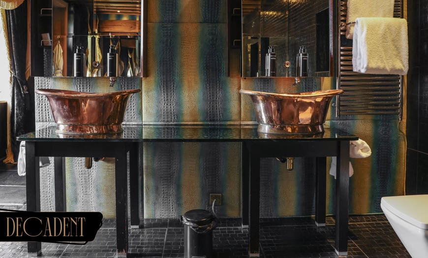 Image 25: Beaconsfield or Stadhampton: 5* Luxurious Hotel Break with Breakfast