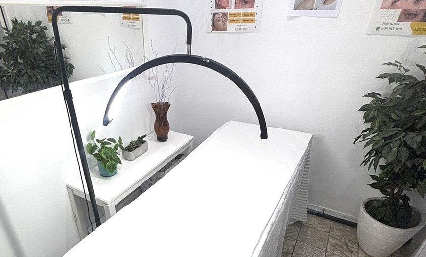 Image 3: Sesión de microblading en Estetica y Micropigmentacion Luz de Luna