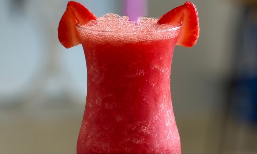 Image 7: Desayuno brunch para 4 o 2 personas, o dos batidos de autor