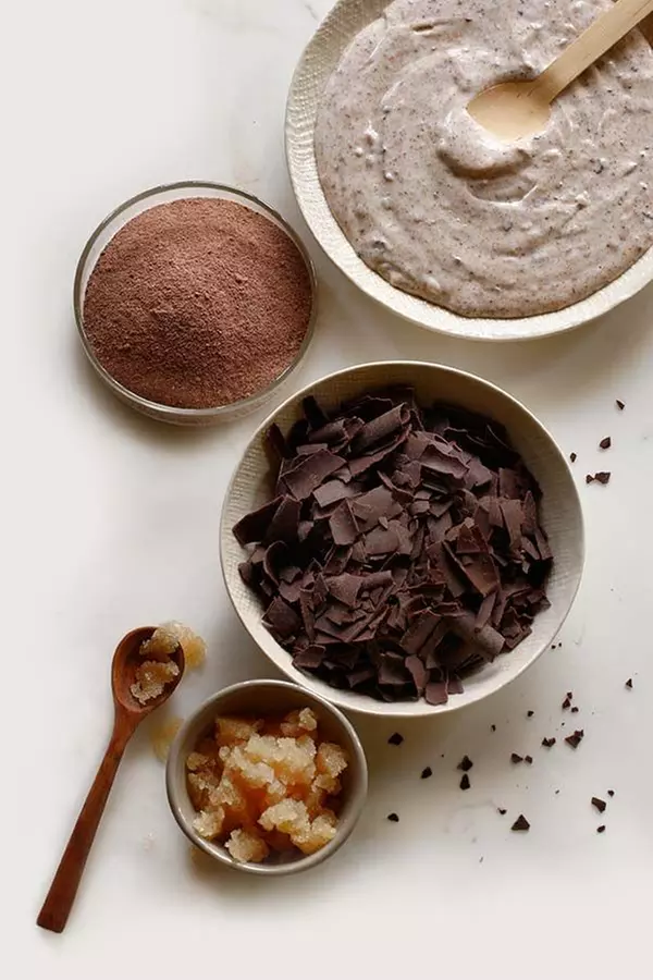 Deluxe Massage Experience: Dubai Chocolate Treatment For 1 or Couples