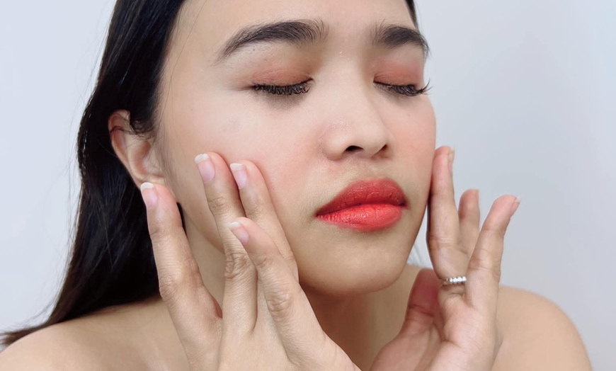 Image 10: One, Two or Three 60-Minute Signature Facials with Chemical Peels