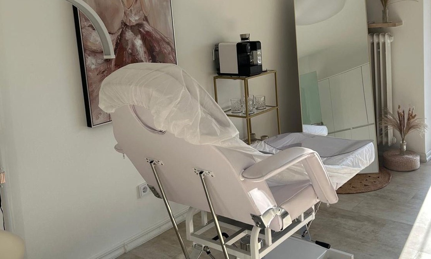 Image 4: Wimpernverlängerung Classic (1-3D), Hybrid (4-6D) oder Volumen (7-9D) 