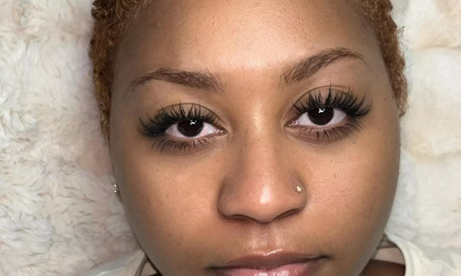 Classic, Hybrid, 3D or 6D Volumes, or Lash Design Eyelash Extensions