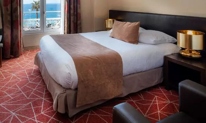 Saint-Raphaël : 1 à 3 nuits avec petit-déjeuner et menu découverte