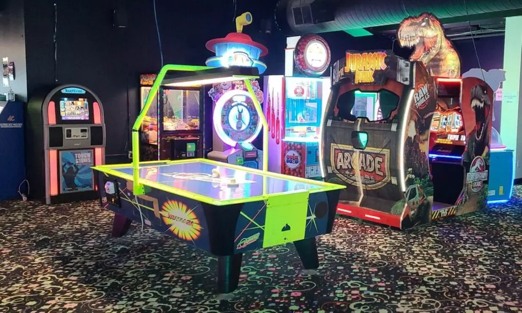 Seven Clans Indoor Waterpark: Waterslides, Lazy River & Splash Pad!