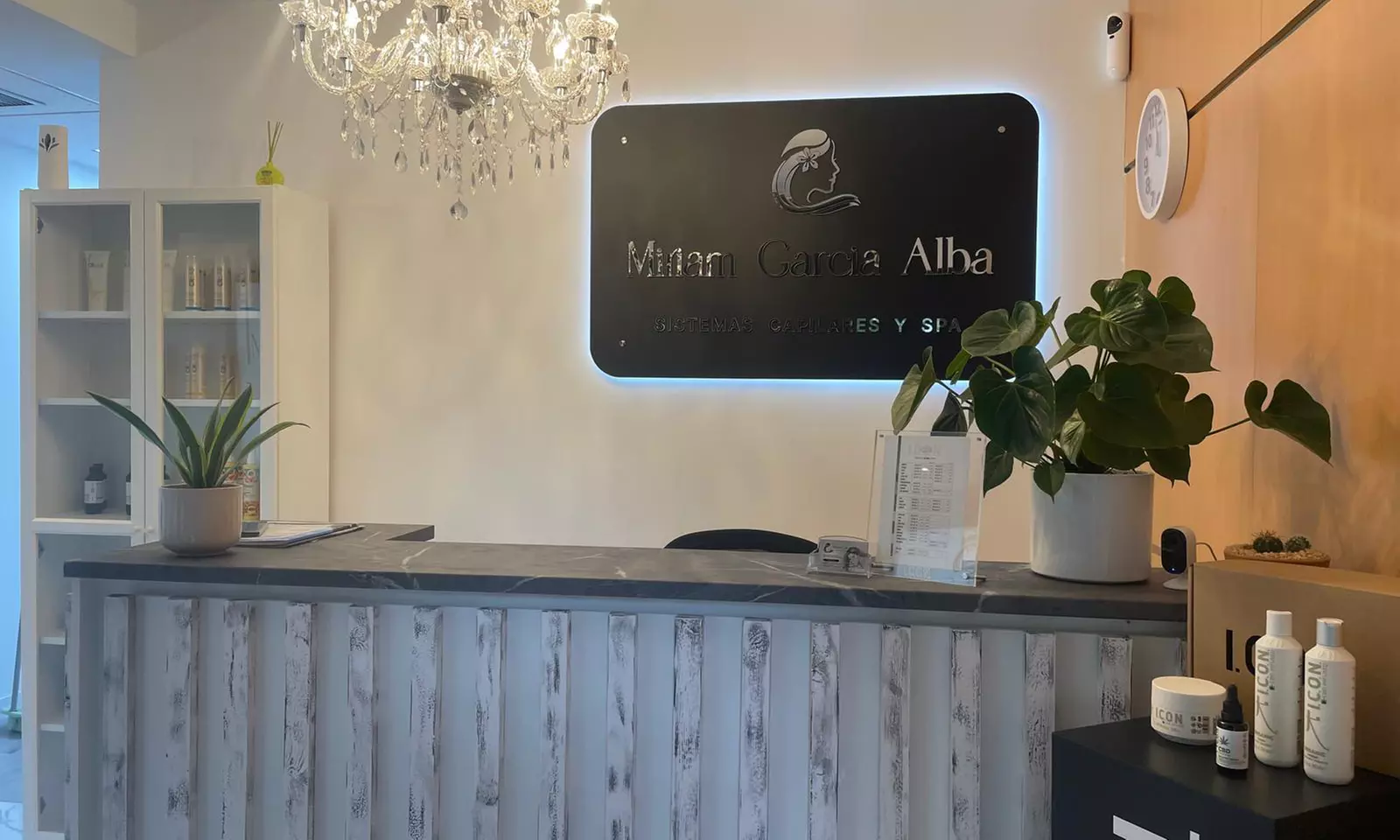 Ritual sensorial de lujo a elegir: head spa, bebida y bombones para 1