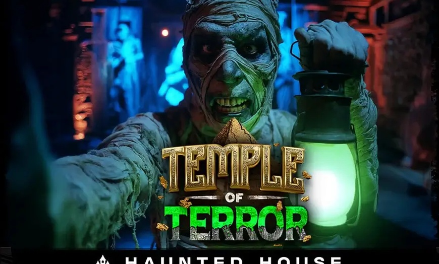 Image 5: Haunted House Speed Pass at Bayville Scream Park