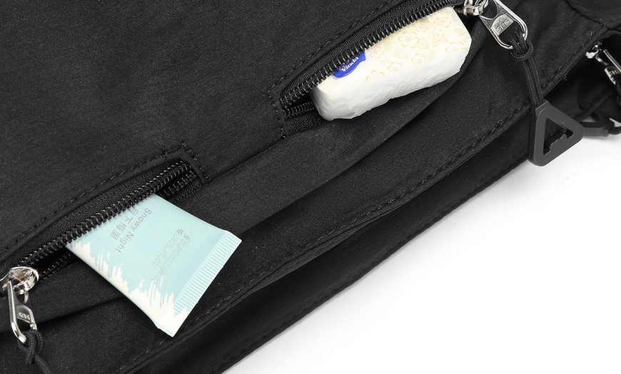 Image 8: Bandolera de estilo casual con correa ajustable y múltiples bolsillos
