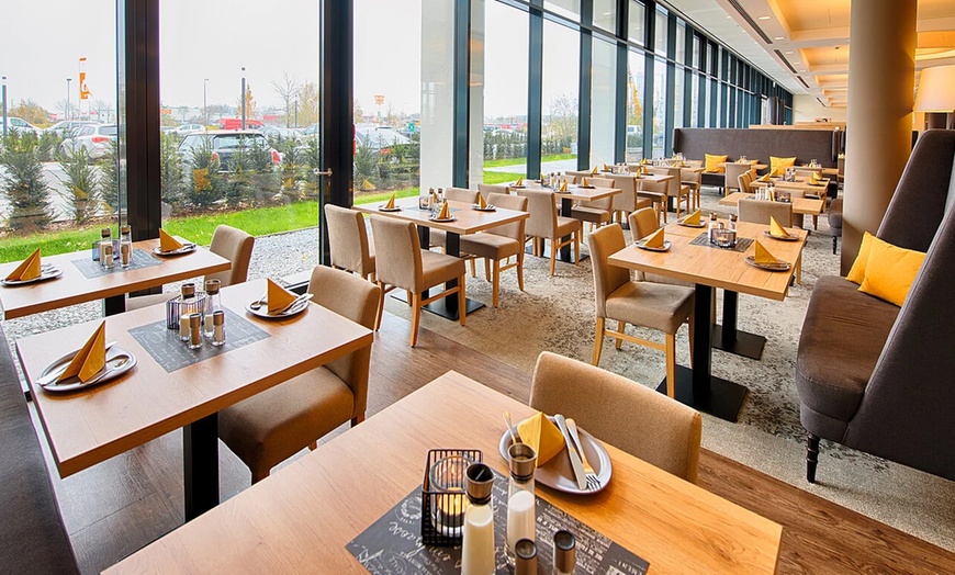 Image 3: Frühstücksbuffet inkl. 1 Glas Sekt für 2 oder 4 Personen