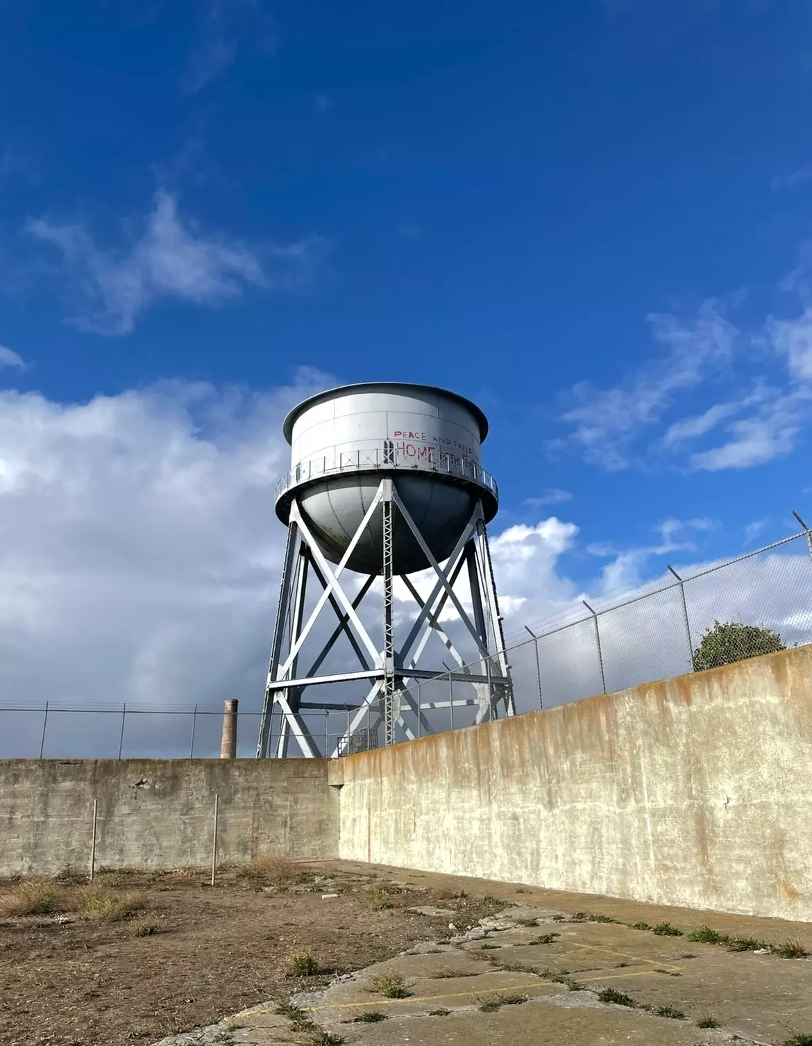 Alcatraz Highlights Tour - Ticket, Ferry and Self-Guided App