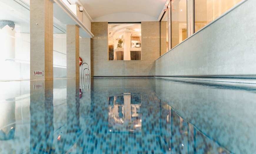 Image 2: Sumérgete en la calma con un circuito termal para 2 con opciones extra