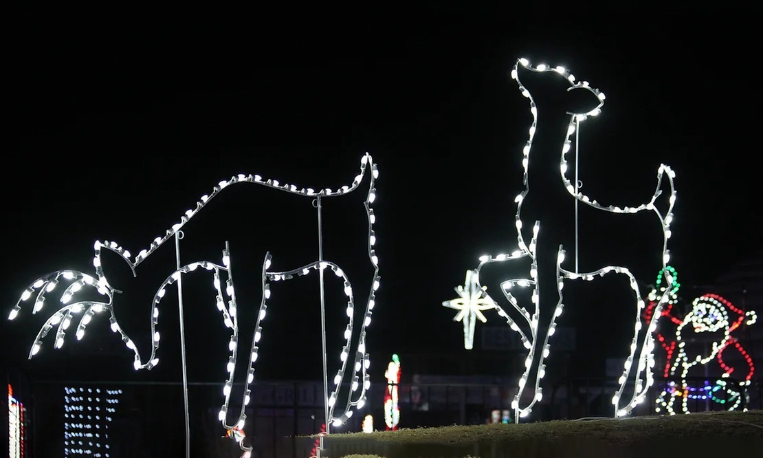 Discover Night Of Lights At Heritage Park w/ Adult or Child Admission