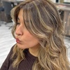 Image 3: Formule shampoing, coupe, brushing avec couleur et balayage en option