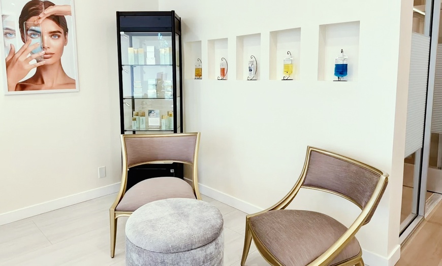 Image 2: Revitalize with 20, 40, or 60 Units of Botox for a Natural Glow