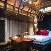 Image 27: Oxfordshire: An Overnight 5* Stay w/ Dinner and Champagne 