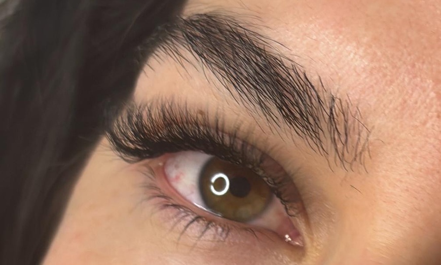 Image 1: Extensiones de pestañas: clásico, rímel, 3D, brasileño o mega ruso