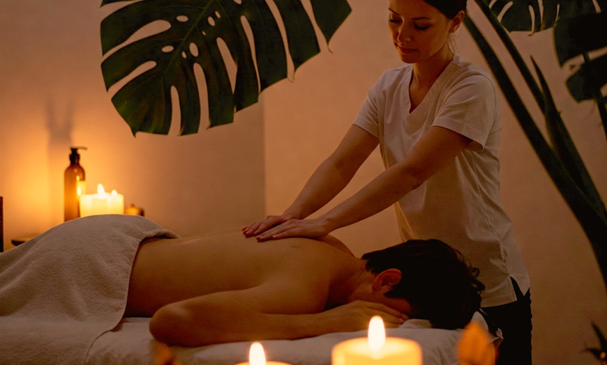 Image 1: Ritual de relajación con aromaterapia de duración a elegir para 1