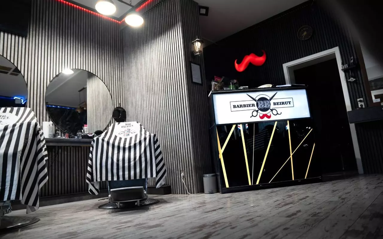 Barber-Paket mit Rasur und Wachs