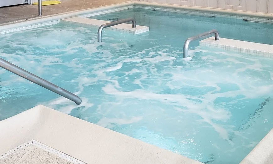 Image 6: Dive Into Fitness with One Month All-Access Gym Membership 