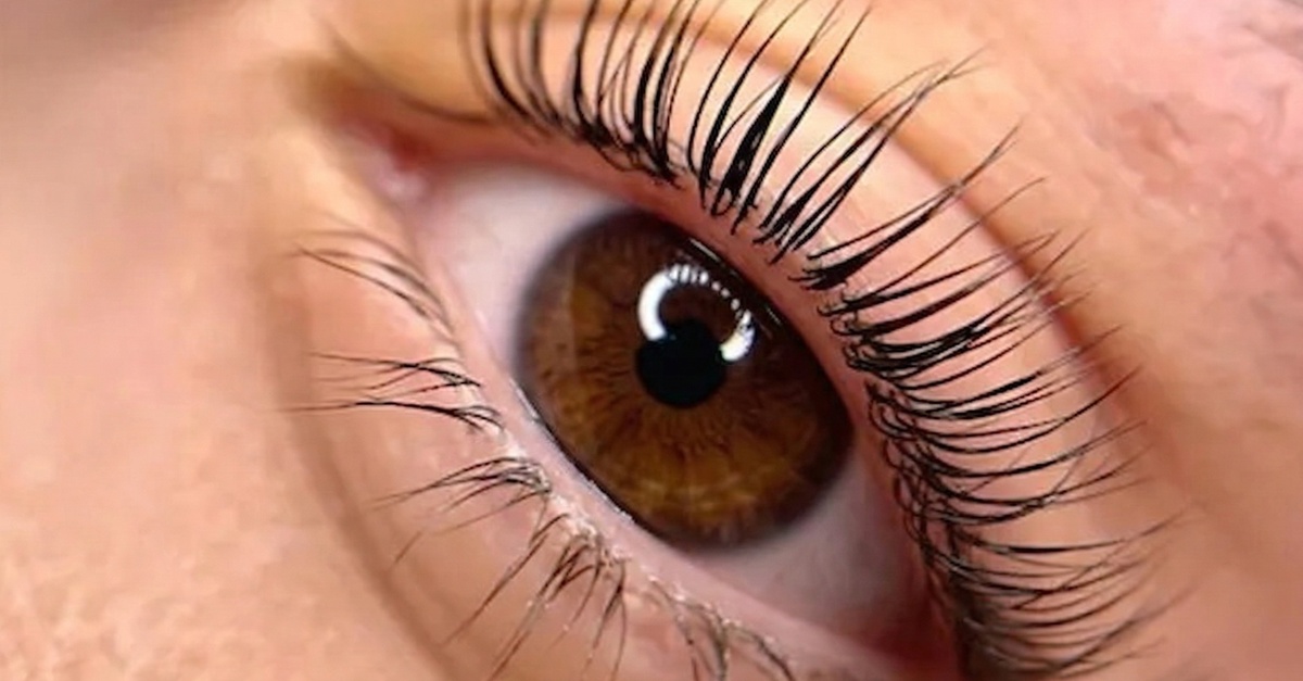 Tratamiento de pestañas y cejas en Madrid