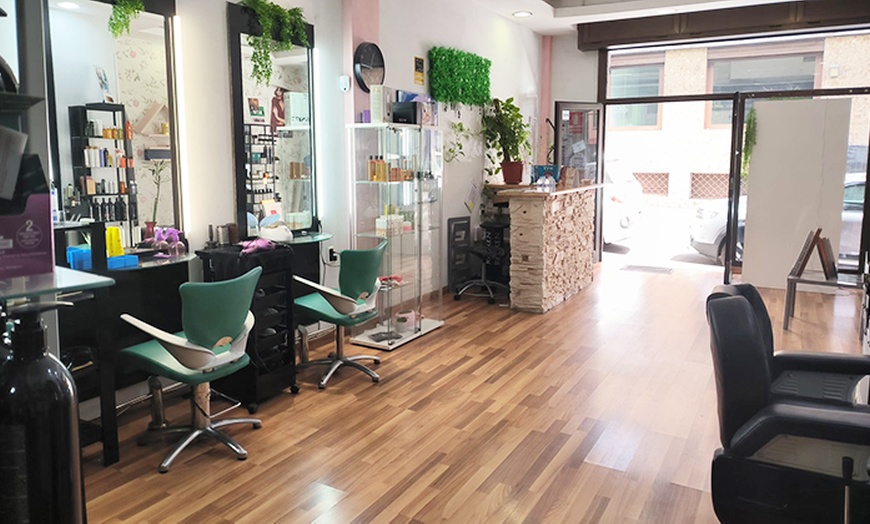 Image 1: Sesión de peluquería con servicios a elegir para 1 persona 