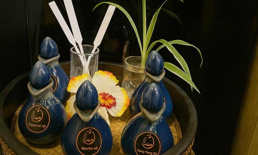 Image 4: Voyage sensoriel et apaisement profond au Relax Thai Institut Cannes