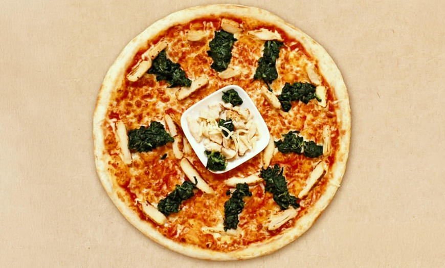 Image 3: 2 oder 4 26-cm-Pizzen nach Wahl und 1 l Softdrink zum Mitnehmen