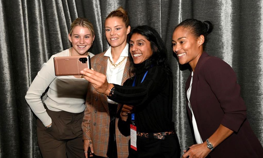 Image 5: Once in a Lifetime lunch with the Lionesses Experience