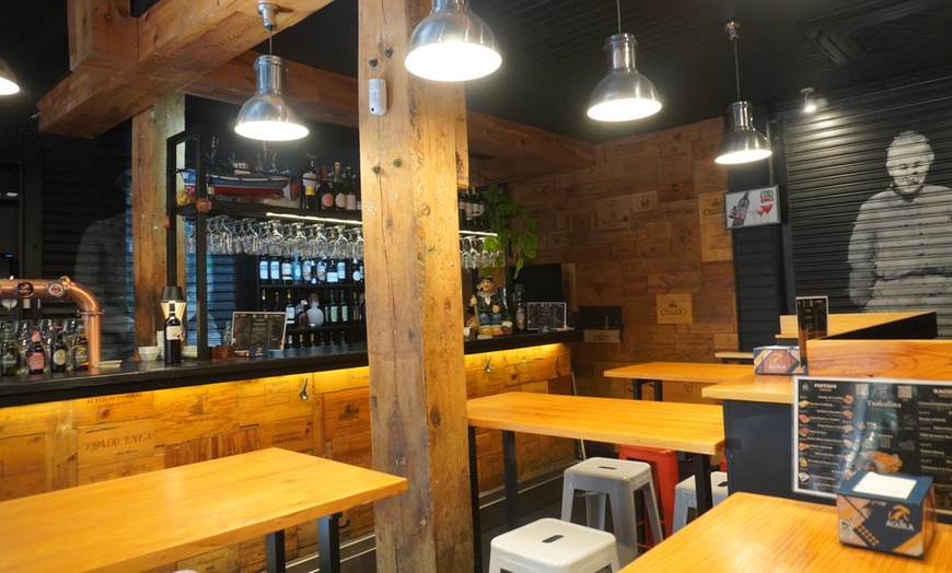 Image 7: Hasta 55% de dto. en Cocina española en Txakolina Cava Baja