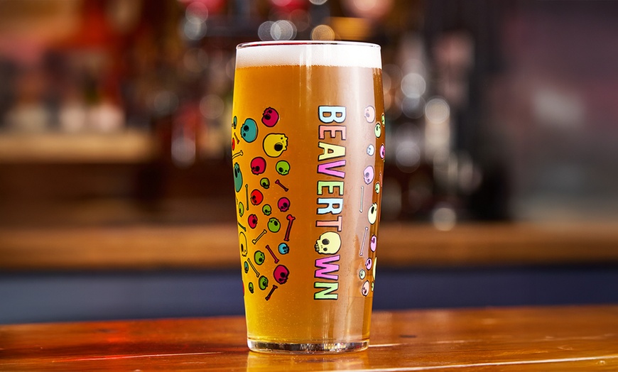 Image 9: Social Pub & Kitchen | Burgers, Pizzas, Wings, Sharers | 