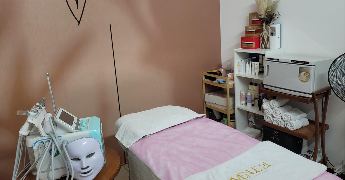 Get Facial, Hair, And Nail Pampering Packages For Radiant Glow Get Facial, Hair, And Nail Pampering Packages For Radiant Glow