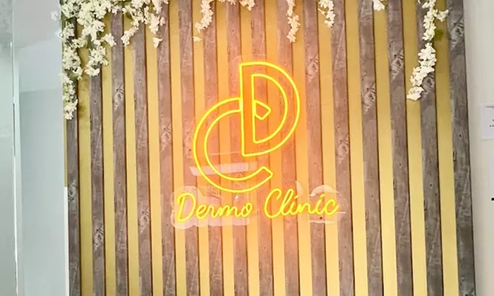 1 o 2 sesiones de tratamiento facial inyectado con polinucleótidos