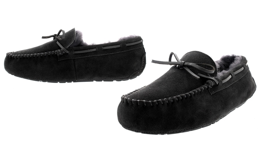 Image 18: Men's Sheepskin Slippers