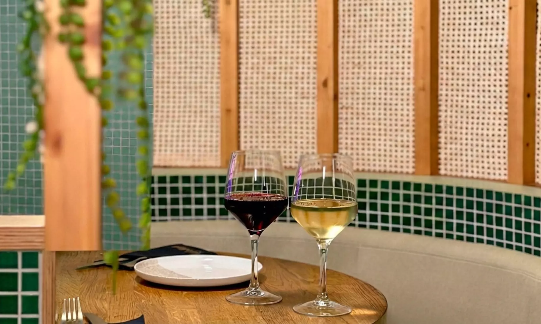 Menú VALOO para 2 o 4 personas en plena plaza del Ayuntamiento