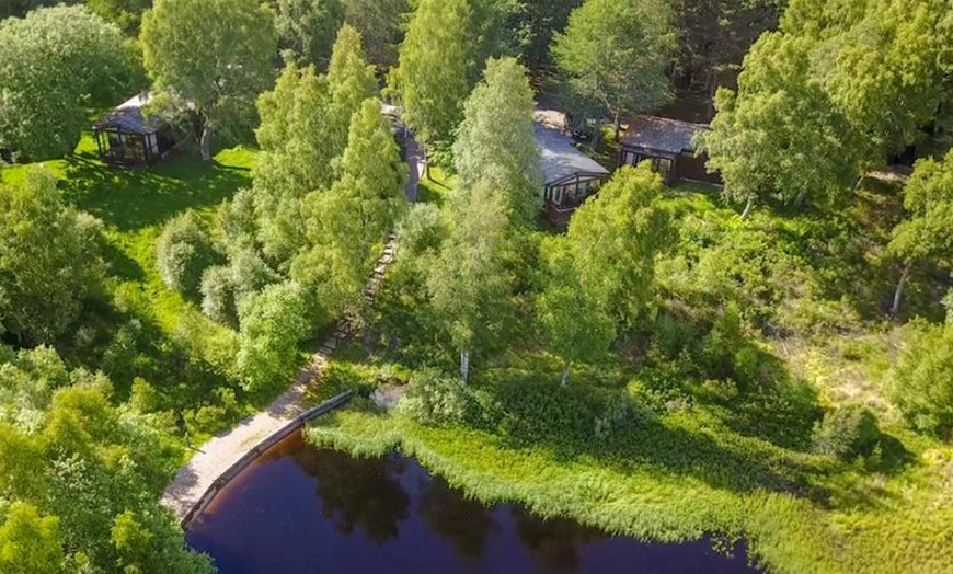 Image 3: Carrbridge: Standard One or Two-Bedroom Cabin for Up to Four People