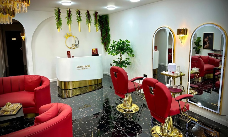 Image 6: Up to 50% Off on Salon - Hair Colour / Highlights at Queen Land Clinic