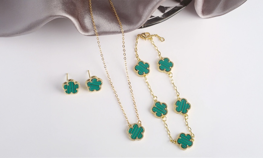 Image 13: Four-Leaf Clover Themed Jewellery Set 