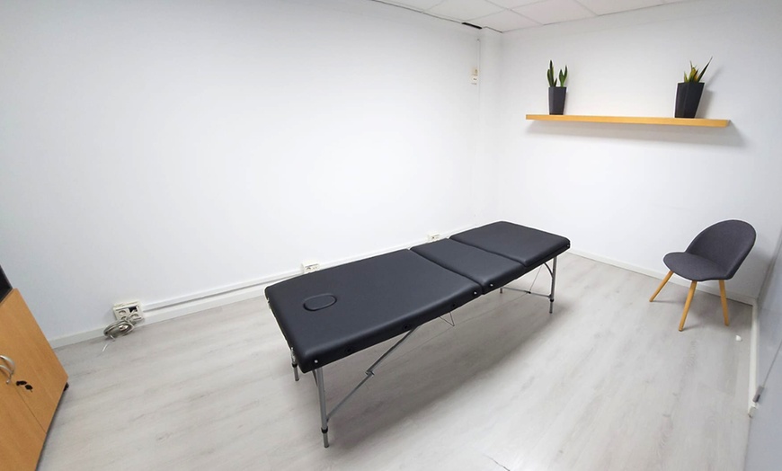 Image 3: 1 o 3 masajes a tu elección de 30, 40 o 50 minutos para 1 persona 