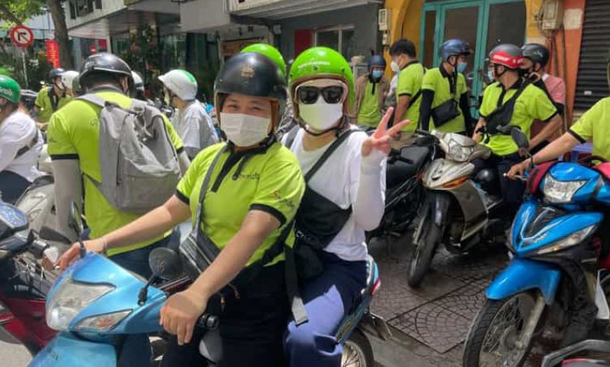 Image 2: Vietnam: Half-Day Saigon By Night And Street Food By Motorbike