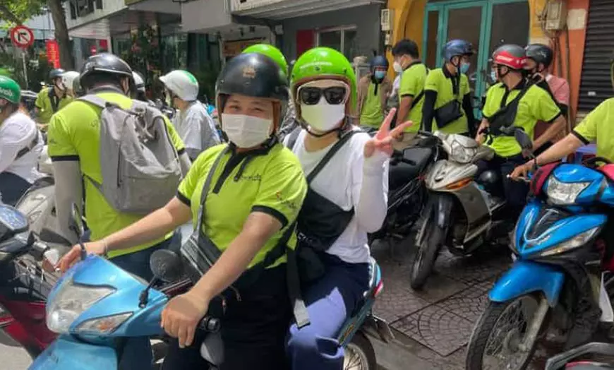 Image 2: Vietnam: Half-Day Saigon By Night And Street Food By Motorbike