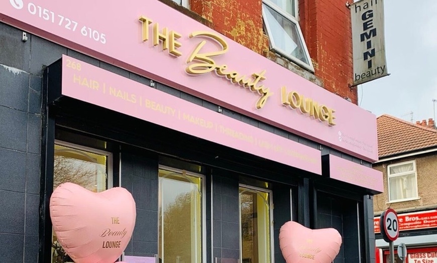 Image 7: Up to 50% Off on Facial - HydraFacial at The Beauty Lounge