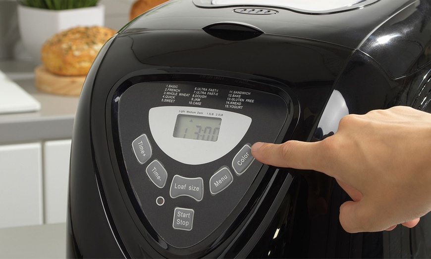 Image 3: Salter 600W Digital Bread Maker