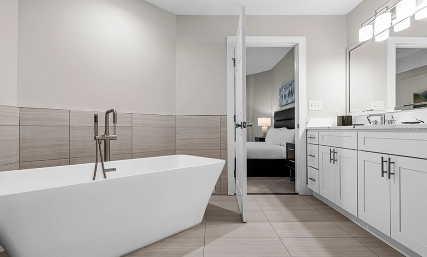 Image 28: Family Suites Hotel in Orlando near Theme Parks with Shuttle & Pool