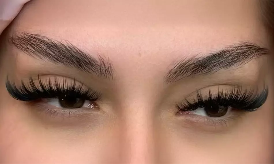 Explore Fabulash's Eyelash Extensions, Offering Up to 44% Off on Diverse Styles for Every Occasion