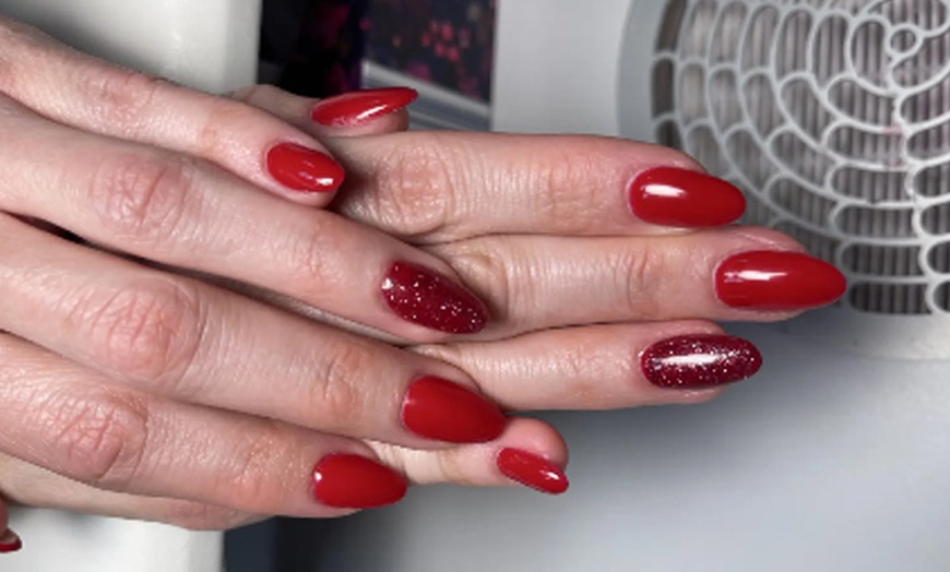Image 7: Maniküre, opt. mit Shellack, oder Modellage mit/ohne Verlängerung