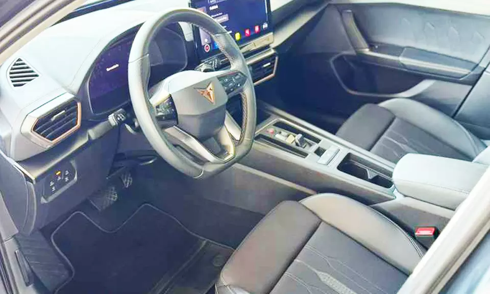 1, 2 o 4 lavados para coche con opción a tratamiento hidrofóbico y más