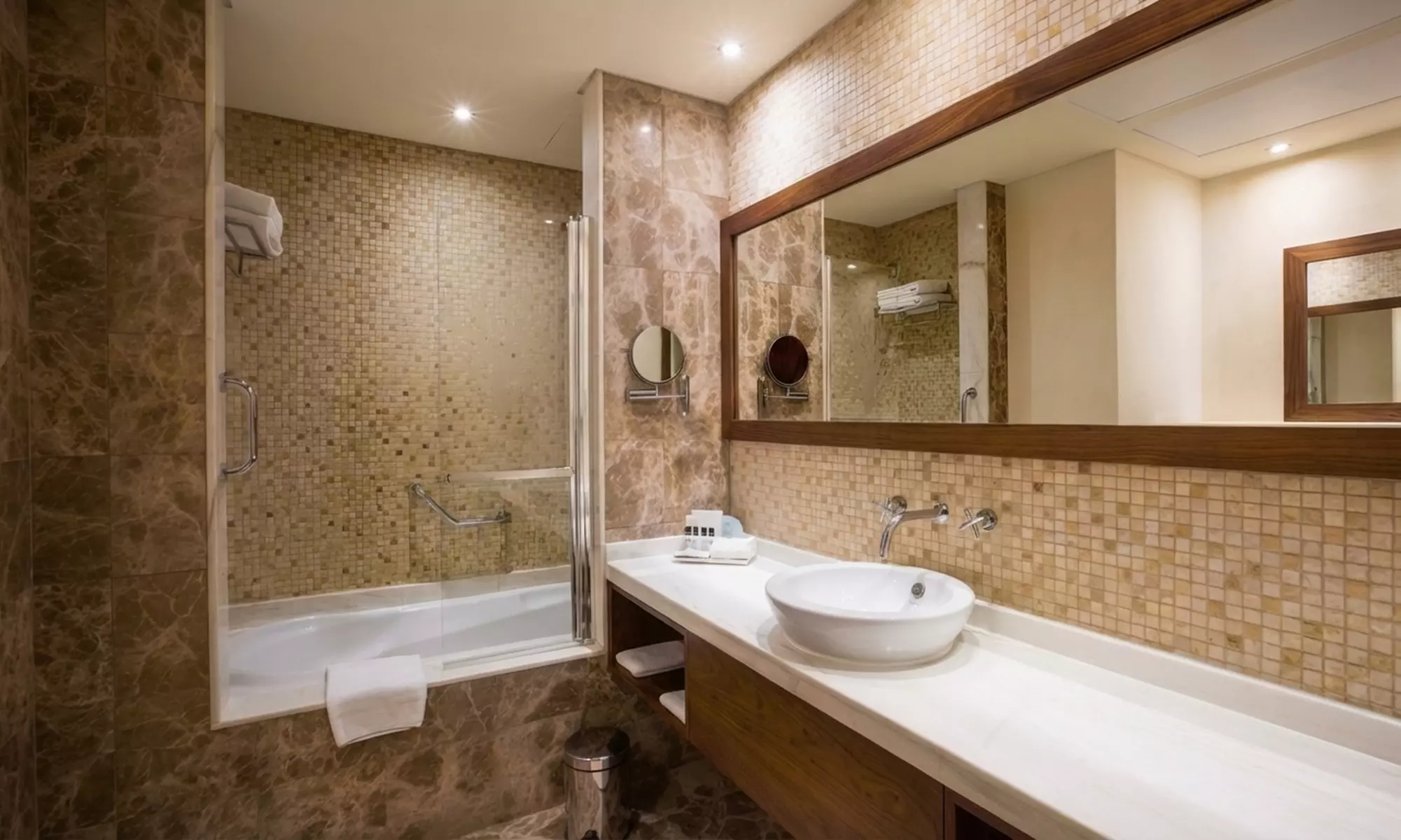 5* Dubai: 36 or 72-Hour Staycation with Breakfast & Facilities Access