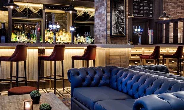 Cask & Clyde Interior