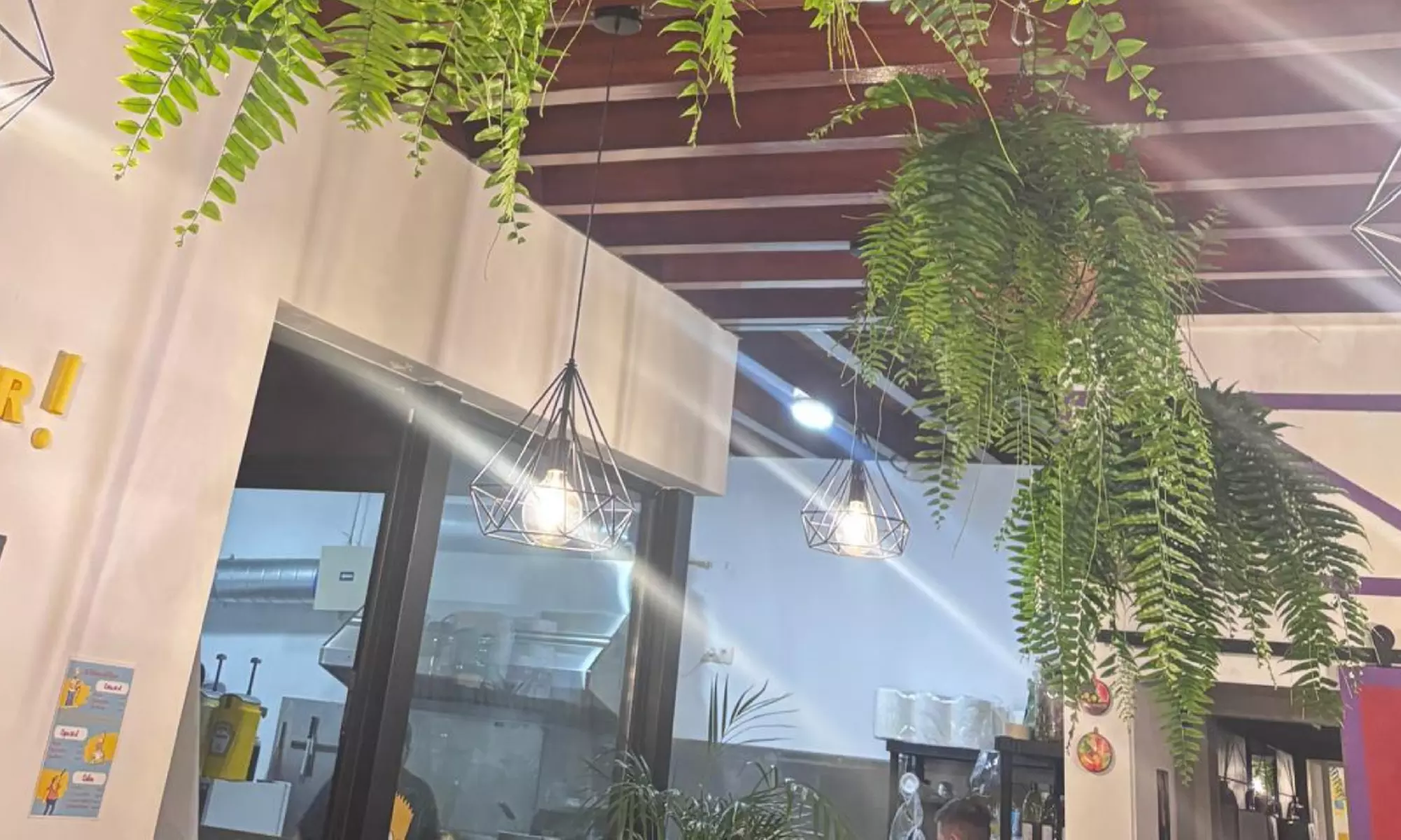 Menú de brunch para 2 o 4 con bebida fría y caliente, tosta y postre